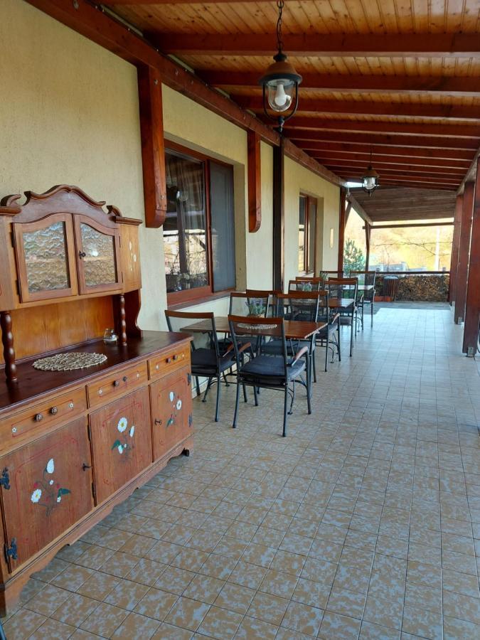 Kolpinghaus Bed & Breakfast Caransebeş Екстериор снимка